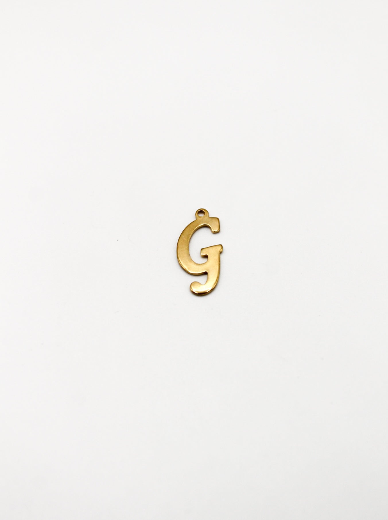 CHARM BUCHSTABE EDELSTAHL VERGOLDET