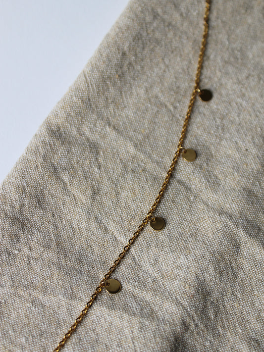 Kette mit Plättchen