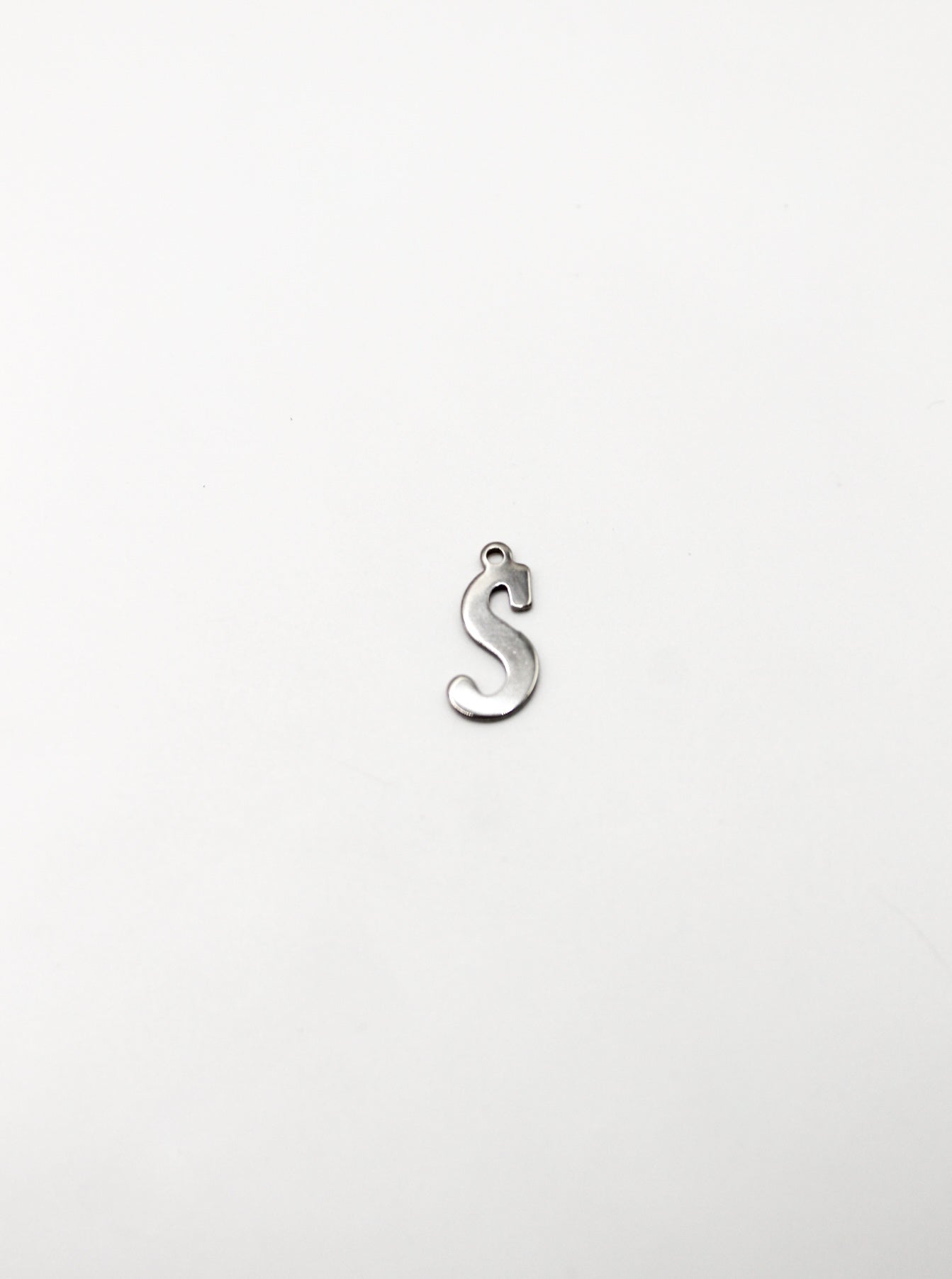 CHARM BUCHSTABE EDELSTAHL
