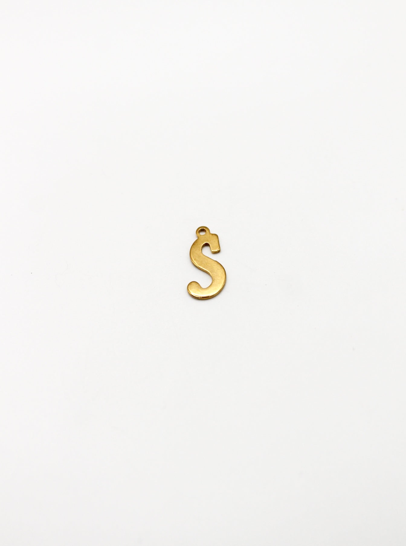 CHARM BUCHSTABE EDELSTAHL VERGOLDET