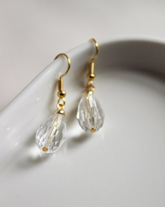 Ohrringe mit Tropfenperle