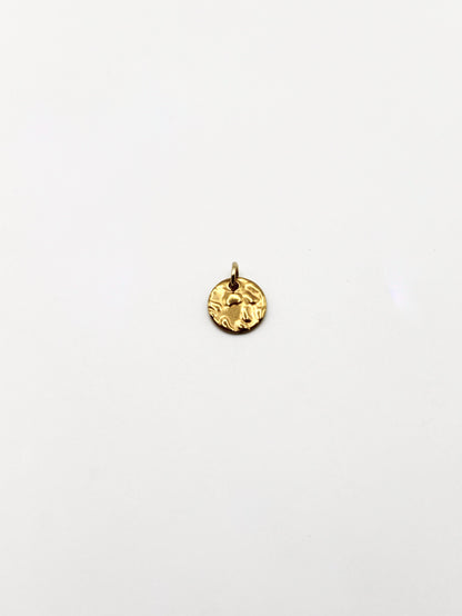 CHARM PLÄTTCHEN MIT STRUKTUR EDELSTAHL VERGOLDET