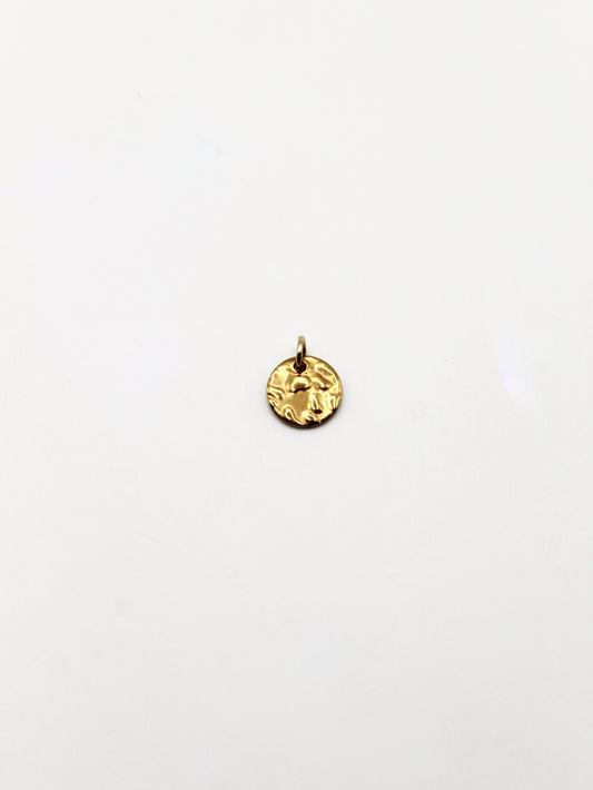 CHARM PLÄTTCHEN MIT STRUKTUR EDELSTAHL VERGOLDET