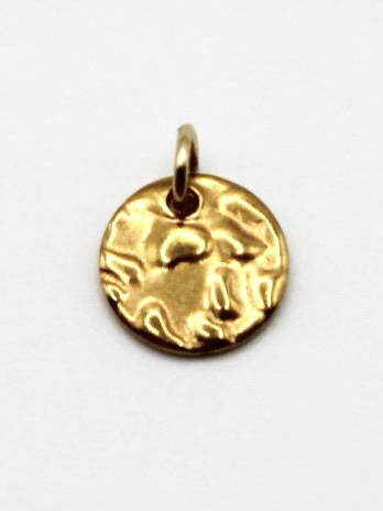 CHARM PLÄTTCHEN MIT STRUKTUR EDELSTAHL VERGOLDET