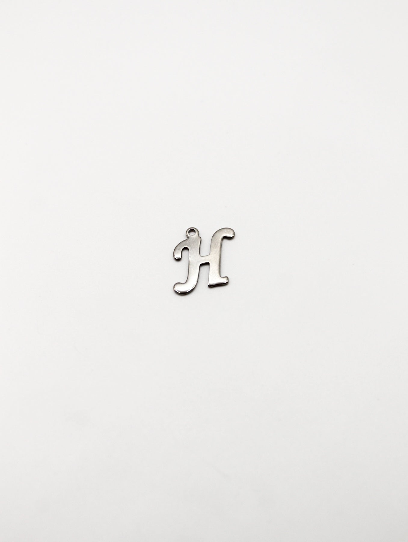 CHARM BUCHSTABE EDELSTAHL