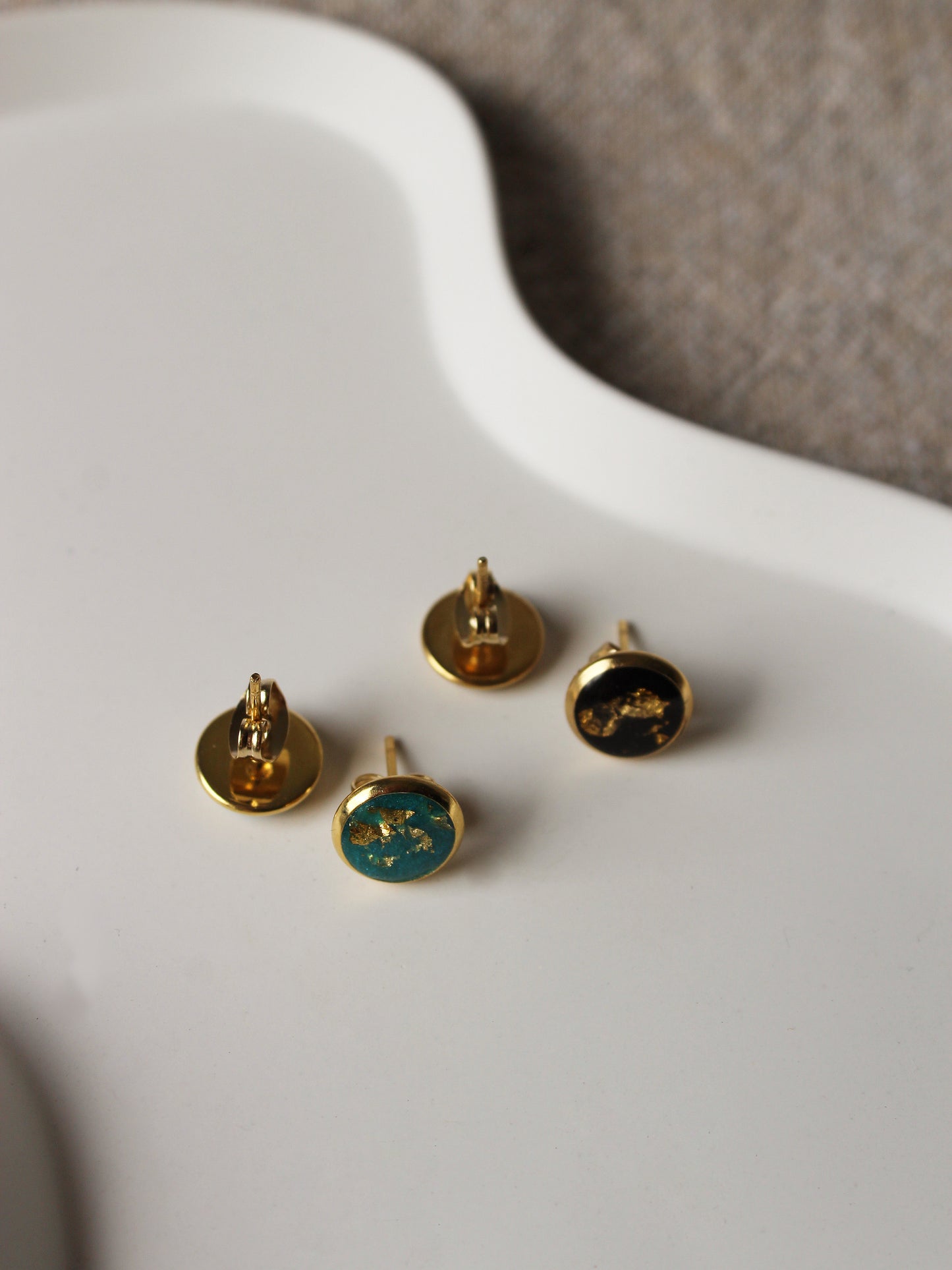 Ohrstecker mit Blattgold