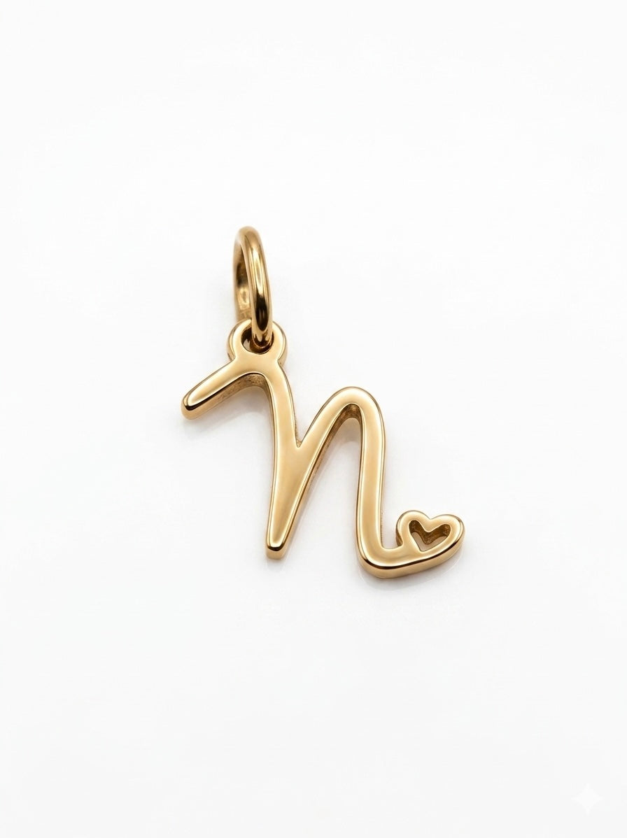 CHARM BUCHSTABE HERZ EDELSTAHL VERGOLDET