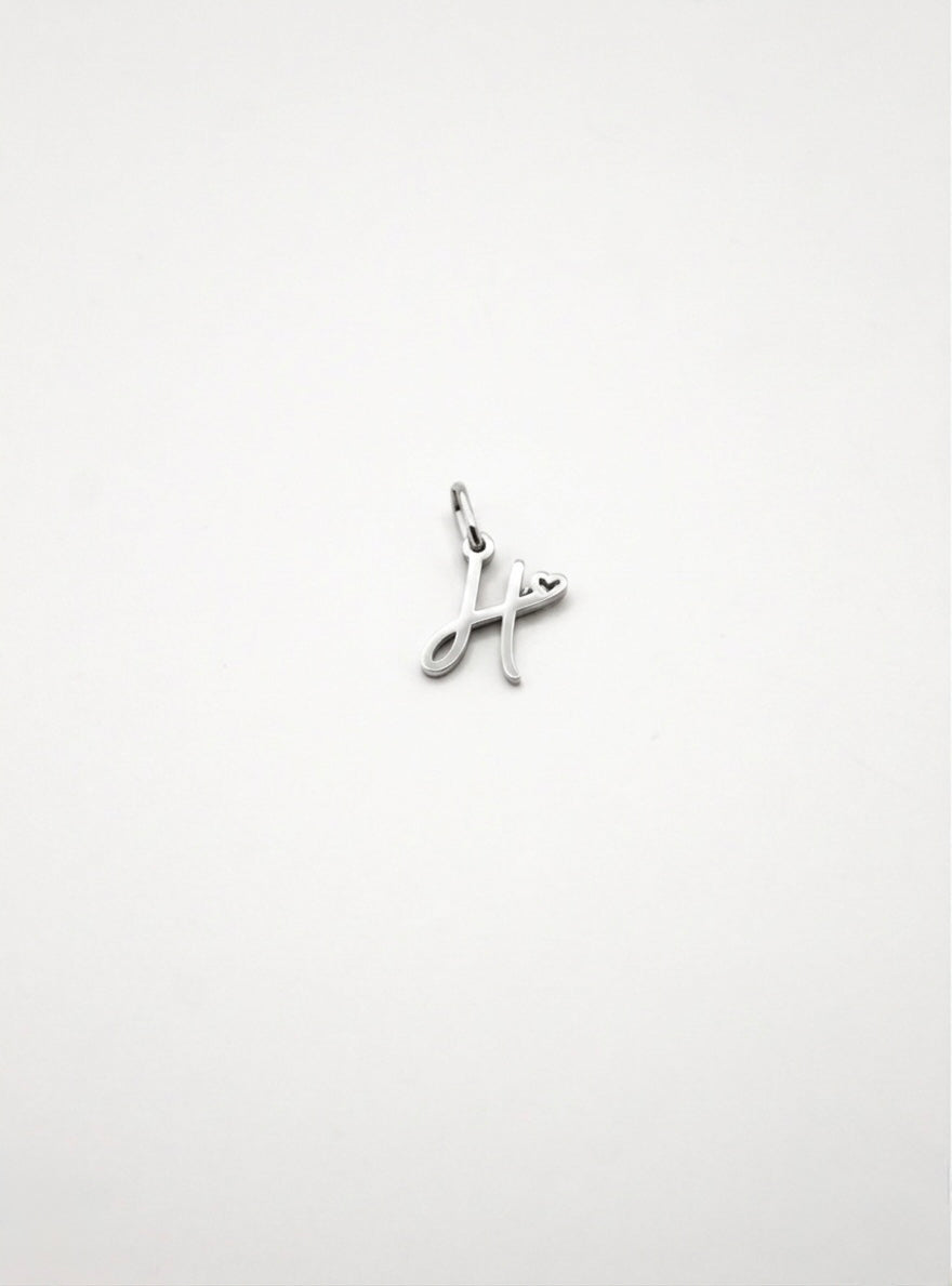 CHARM BUCHSTABE HERZ EDELSTAHL