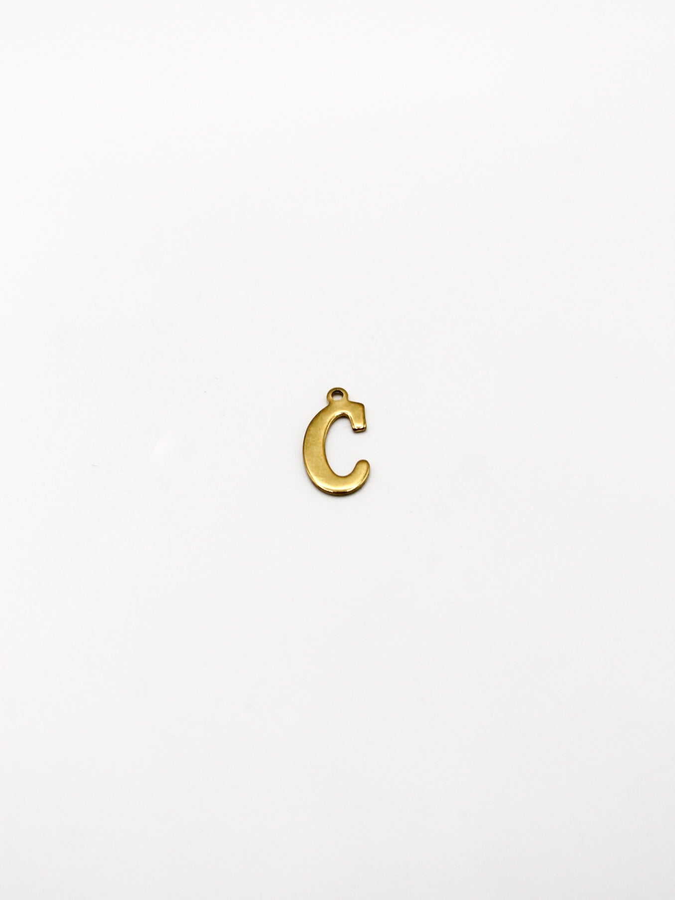 CHARM BUCHSTABE EDELSTAHL VERGOLDET