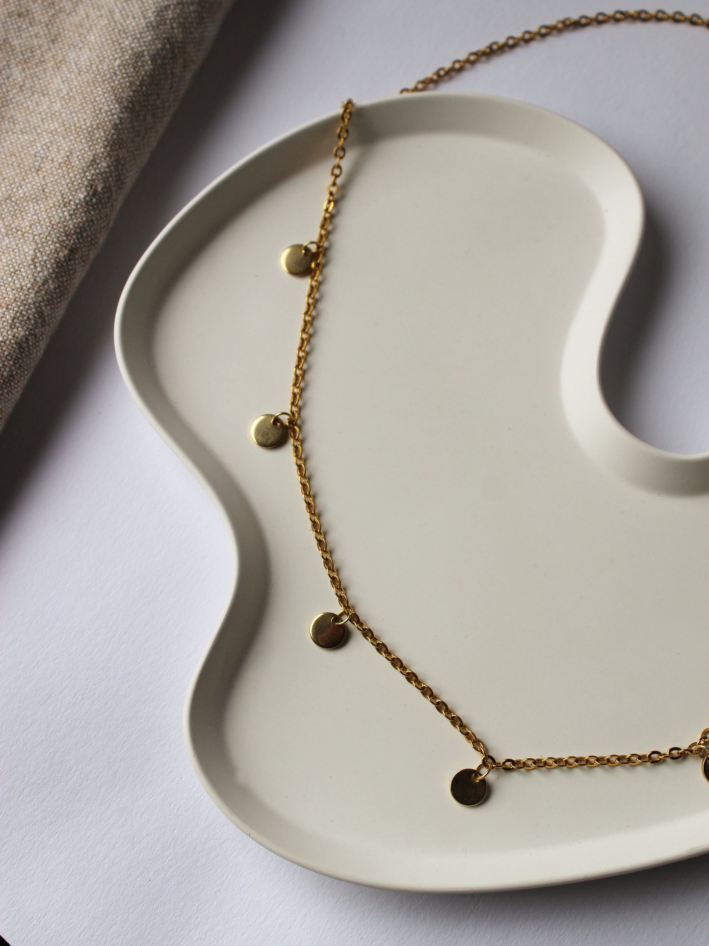 Kette mit Plättchen